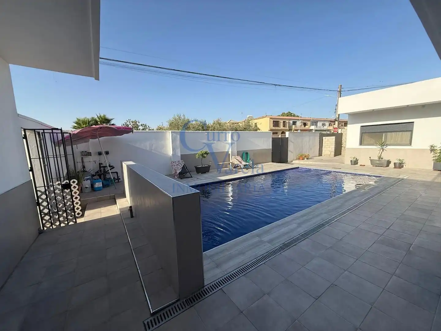 Piscina de Finca rústica en venta en Dos Hermanas con Aire acondicionado, Calefacción y Trastero