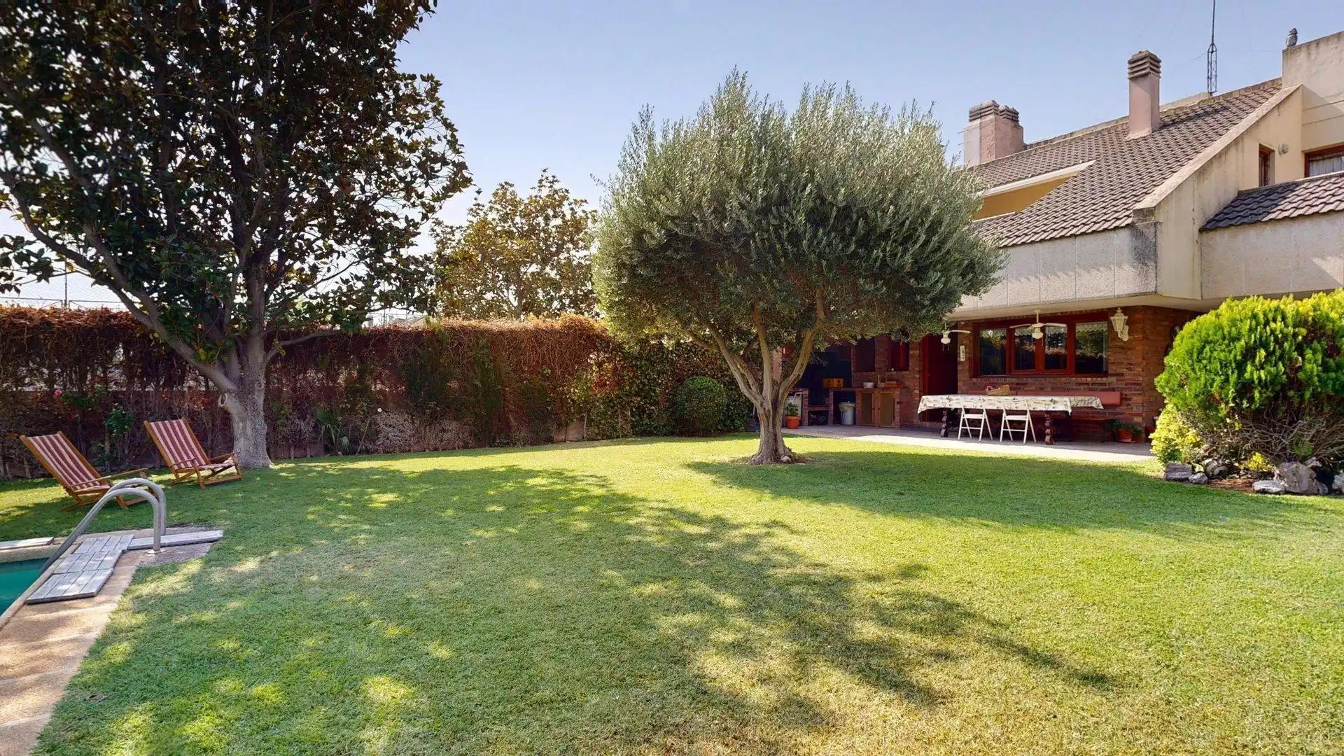 Jardín de Casa o chalet en venta en Zaragoza con Aire acondicionado, Calefacción y Jardín privado