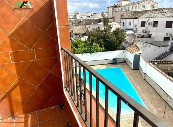 Casa amb piscina en venda a Calle Alcón