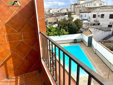 Casa amb piscina en venda a Calle Alcón