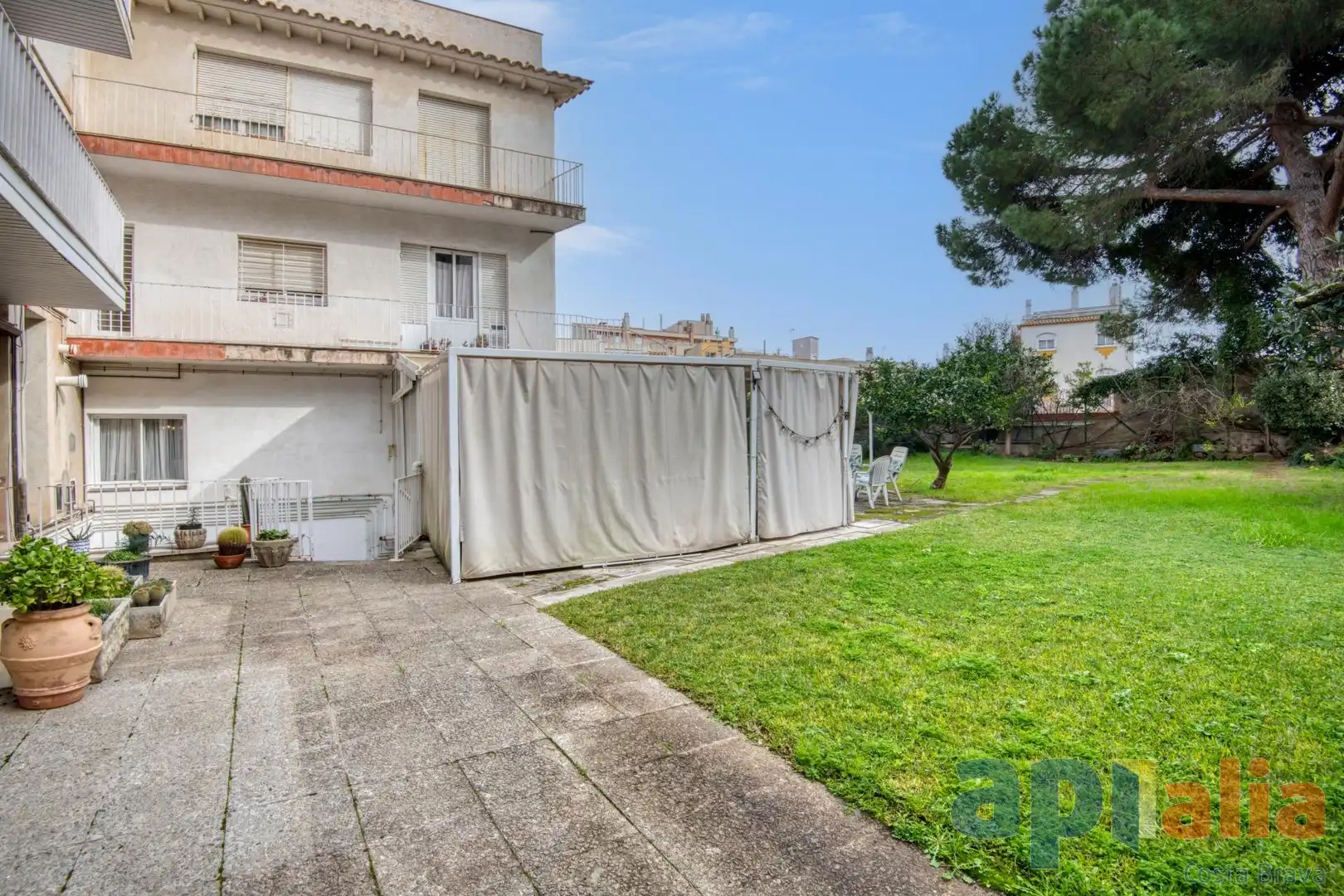 Vista exterior de Apartamento en venta en Sant Feliu de Guíxols con Calefacción
