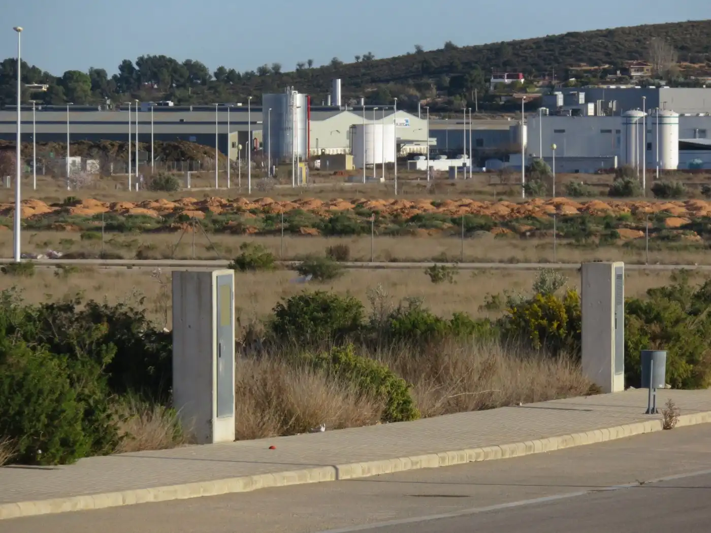 Terreno industriale in vendita a Urbanizaciones
