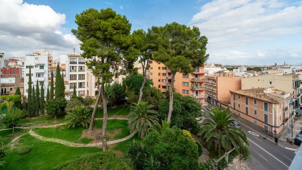 Exterior view of Apartments for sale in  Palma de Mallorca  with Air Conditioner and Terrace
