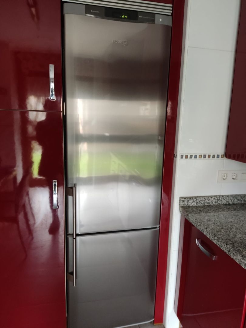 Cuina de Pis en venda en Gijón  amb Calefacció, Parquet i Traster