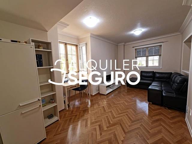 Piso en Alquiler en Peseta en PAU de Carabanchel