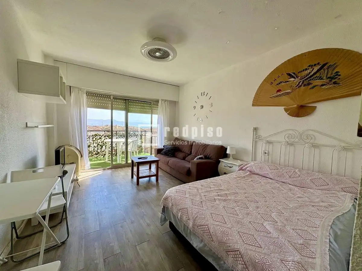 Schlafzimmer von Wohnung zur Miete in Torremolinos mit Klimaanlage, Terrasse und Möbliert