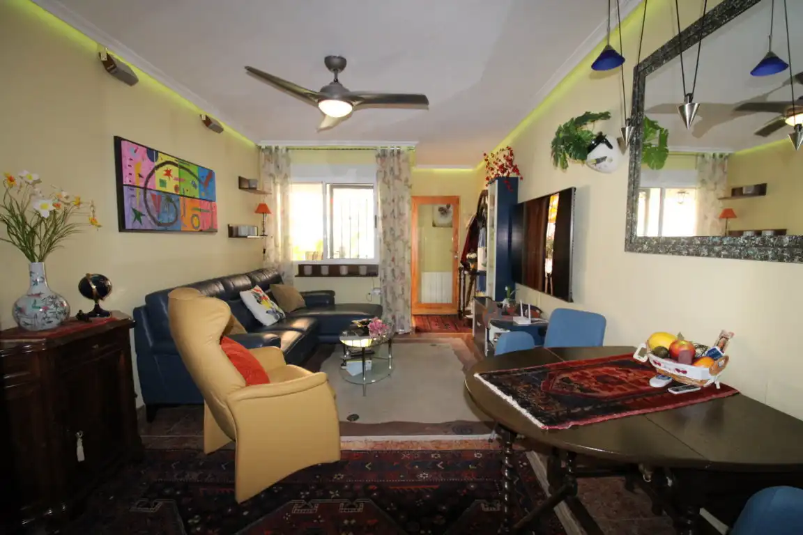 Sala d'estar de Apartament en venda en Orihuela amb Terrassa, Moblat i Piscina comunitària