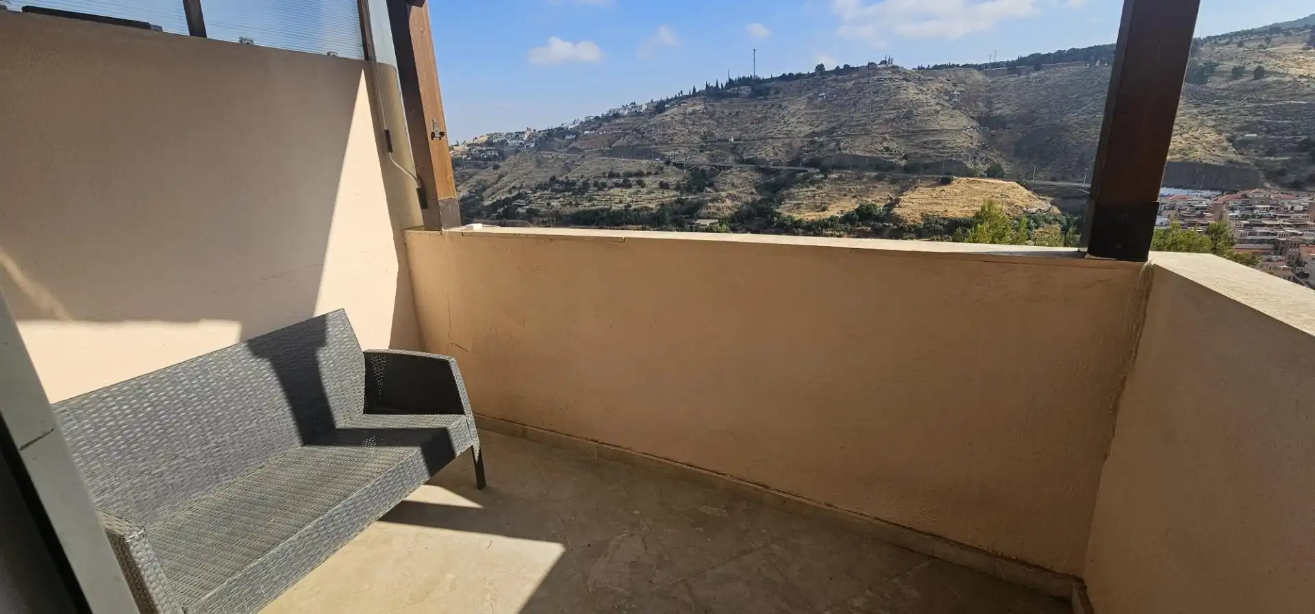 Flat for rent in Calle de Aixa 'La Horra', Camino de los Neveros - Serrallo