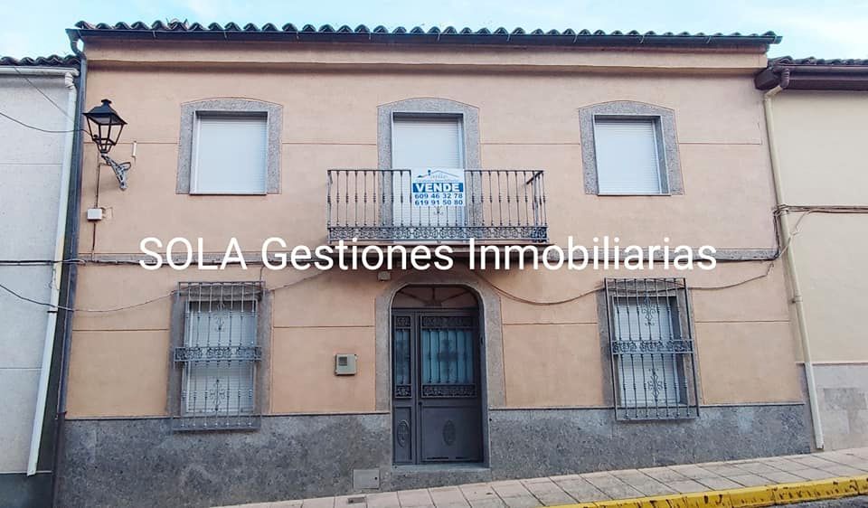 Vista exterior de Casa o xalet en venda en Sorihuela del Guadalimar amb Terrassa, Traster i Moblat