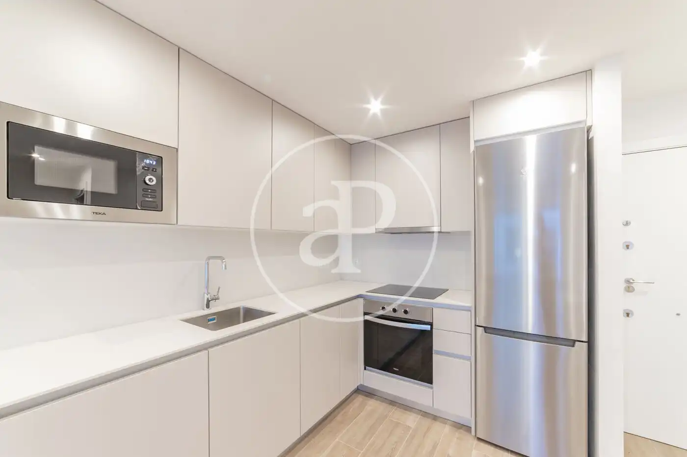 Flat for rent in C/ del Maestro Guerrero, Universidad - Malasaña