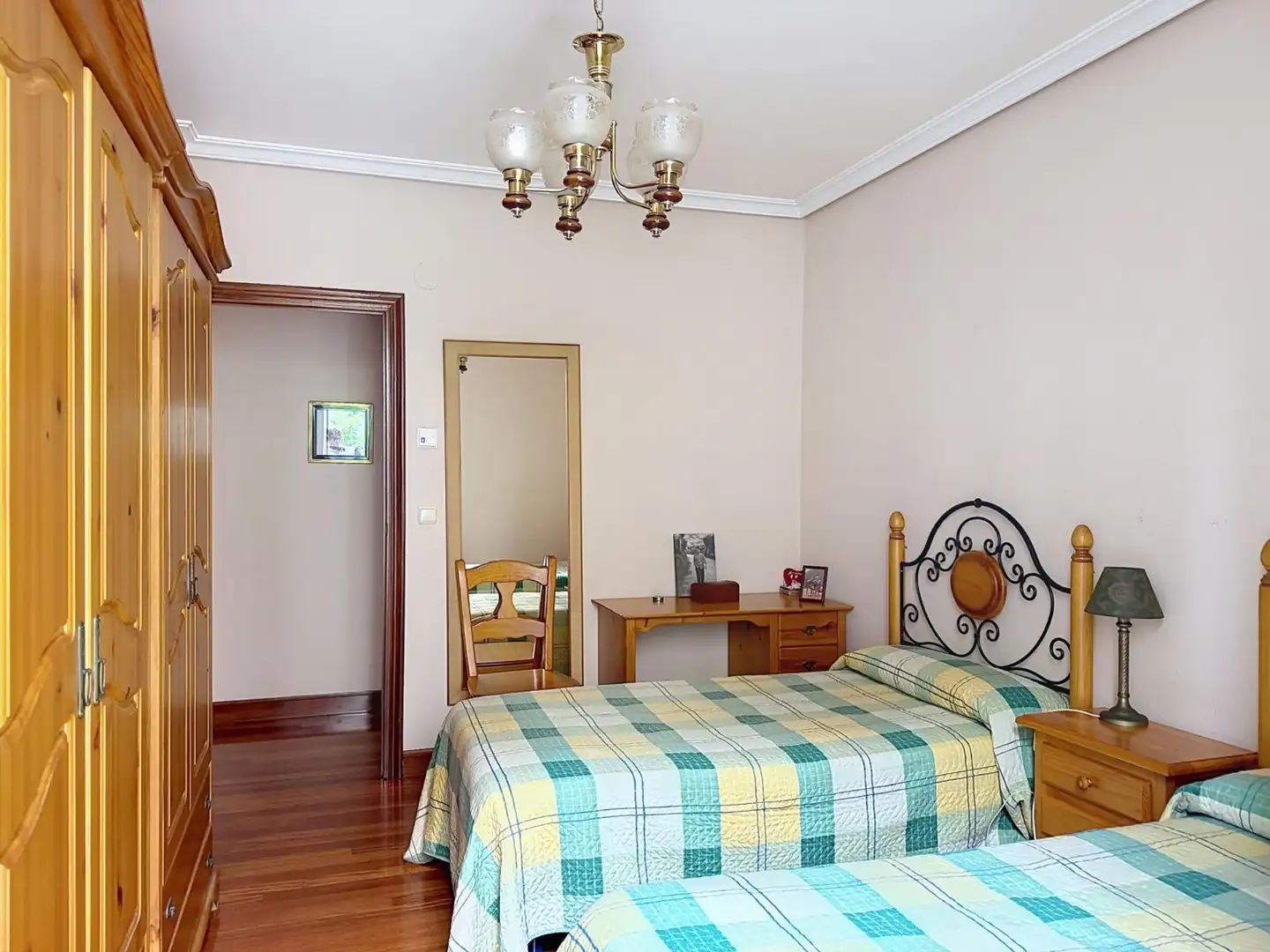 Habitación de Piso en venta en Donostia - San Sebastián  con Calefacción y Balcón