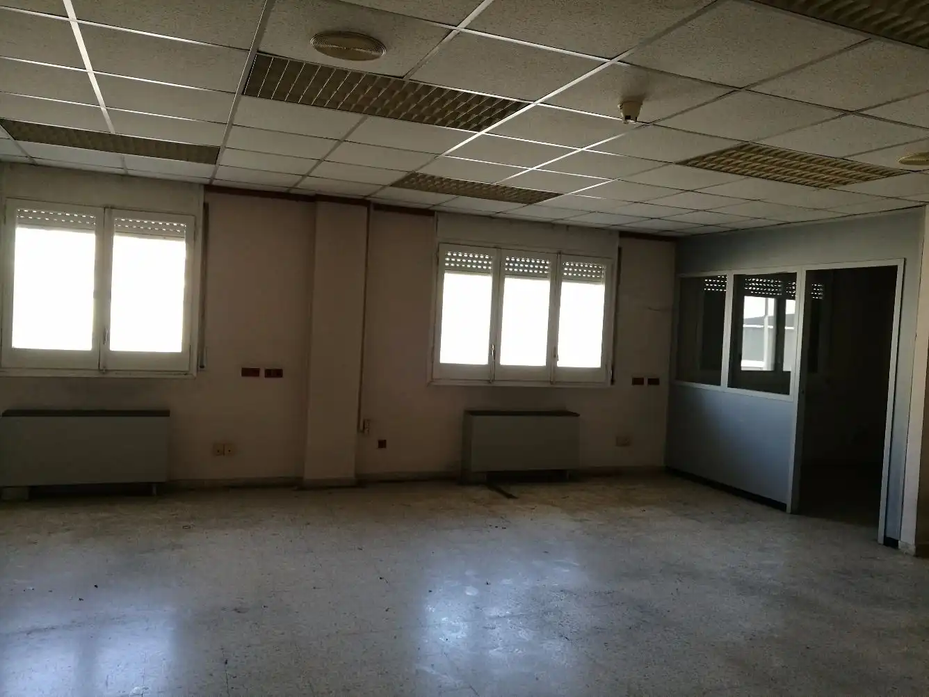 Local comercial de lloguer a Eixample Sud – Migdia, imagen 3