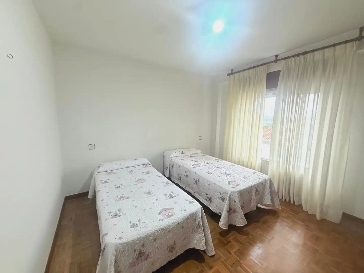 Habitación de Piso en venta en Avilés con Calefacción, Parquet y Terraza