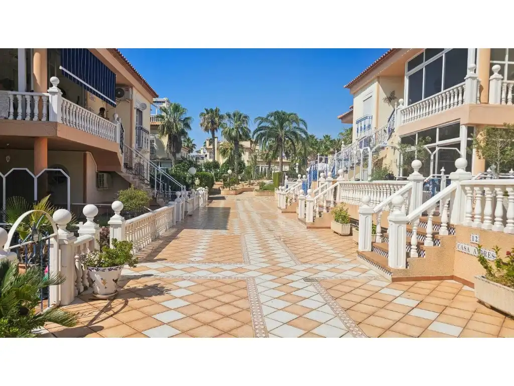 Bungalow with pool for sale in Orihuela Costa