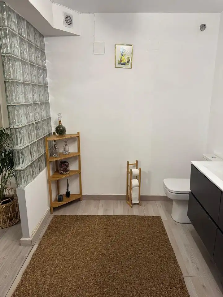 Bany de Pis per a compartir en Villaviciosa de Odón amb Piscina