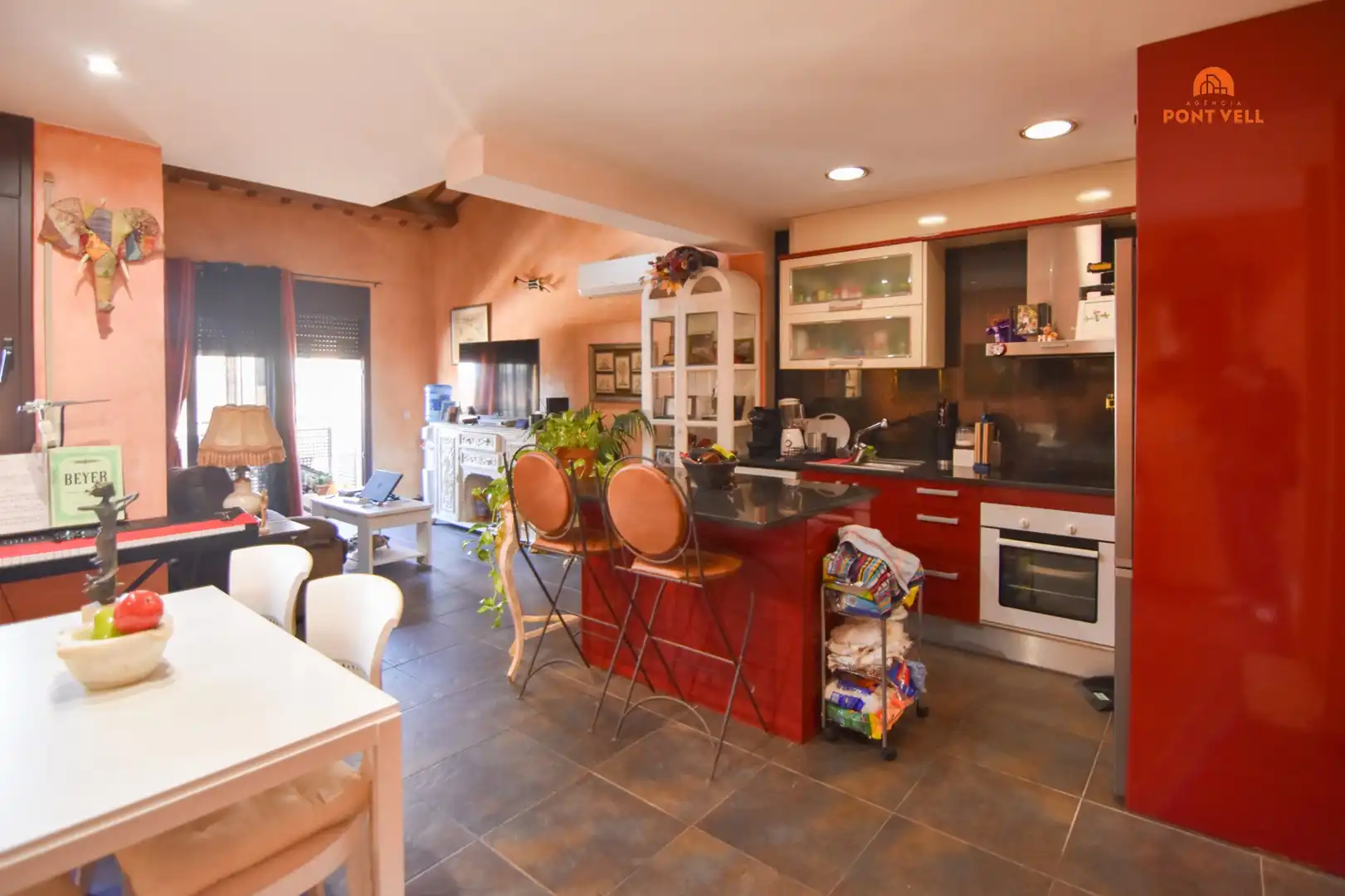 Küche von Einfamilien-Reihenhaus zum Verkauf in La Bisbal d'Empordà mit Klimaanlage, Heizung und Terrasse