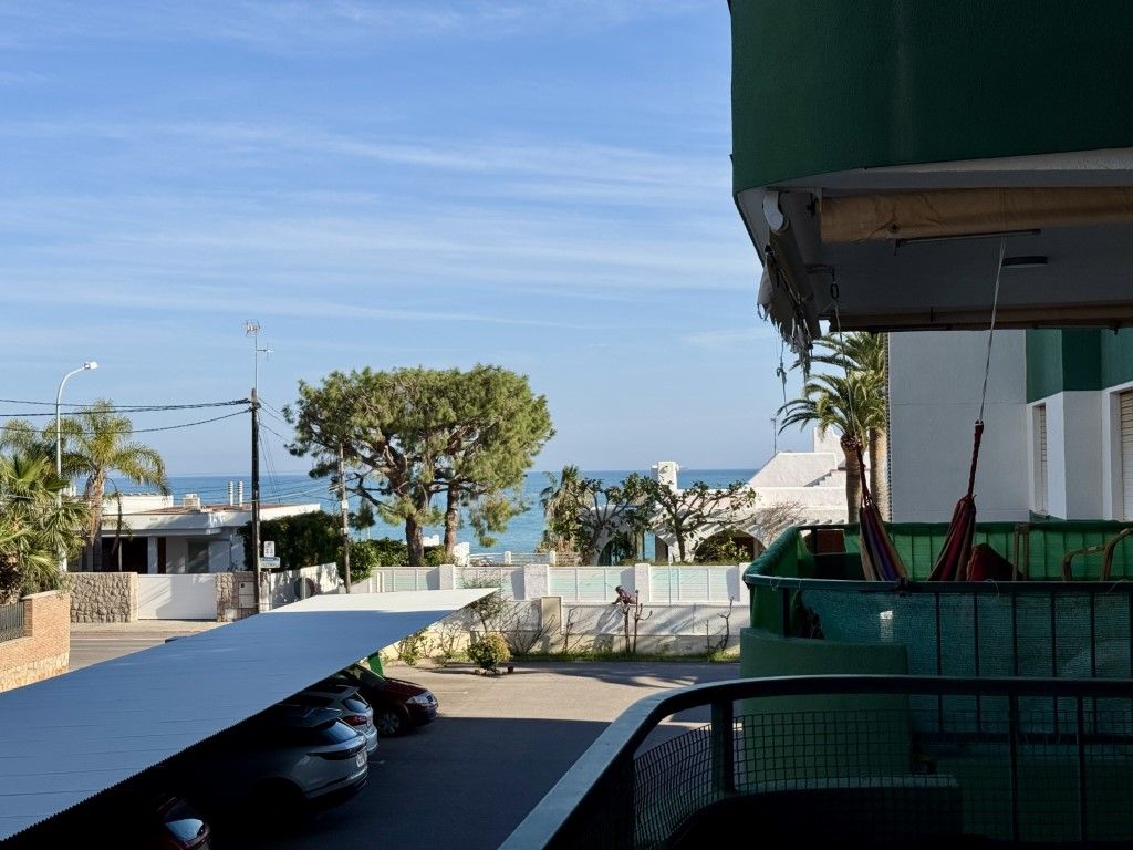 Vista exterior de Dúplex en venta en Benicasim / Benicàssim con Jardín privado, Terraza y Piscina