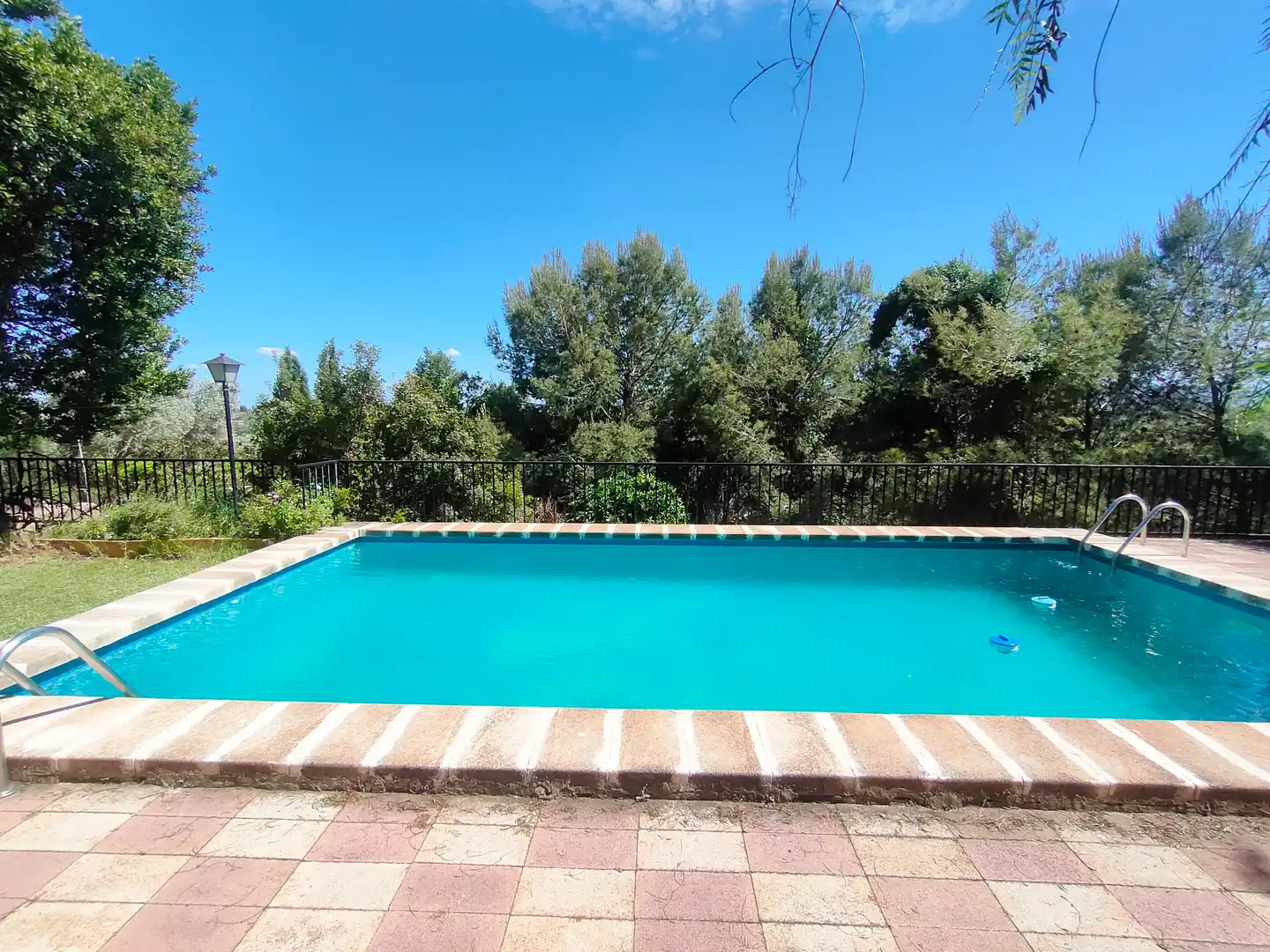 Swimming pool of Houses for sale in Godelleta  with Air Conditioner, Private garden and Terrace
