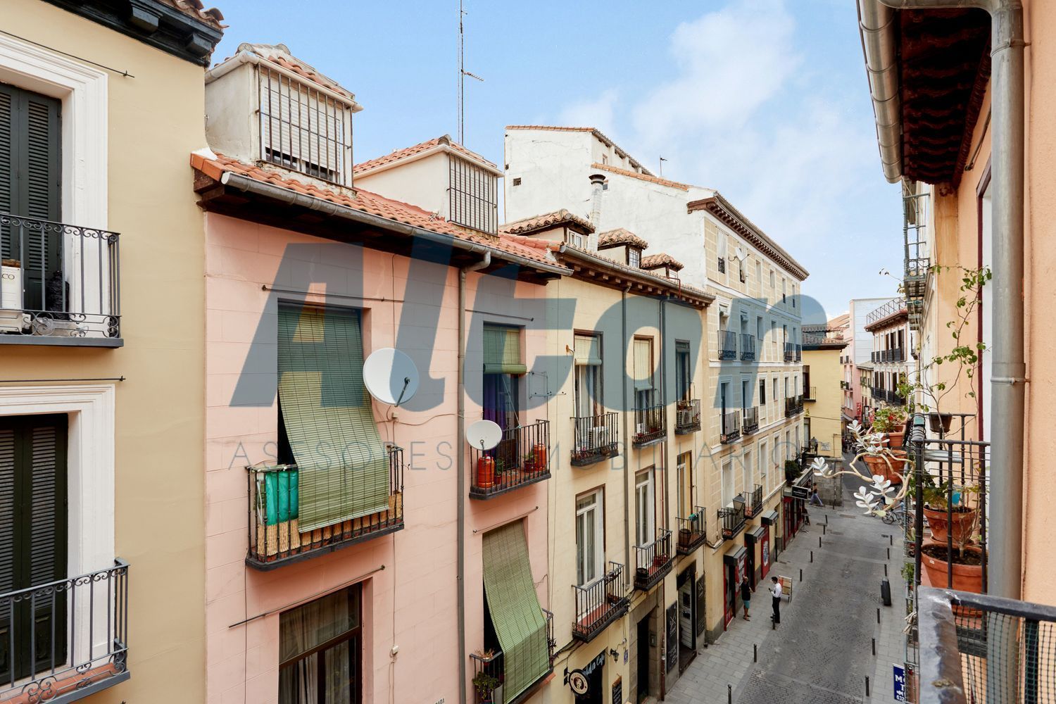 Piso en venta en ENCOMIENDA, Embajadores - Lavapiés