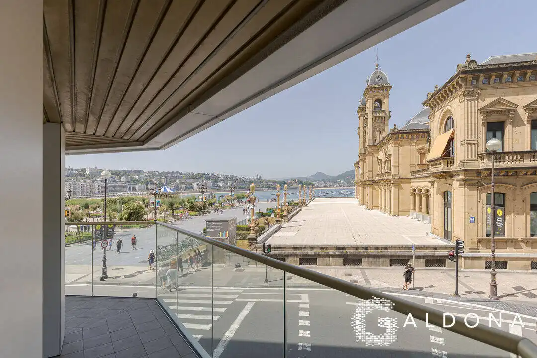 Terraza de Piso en venta en Donostia - San Sebastián  con Calefacción, Terraza y Balcón