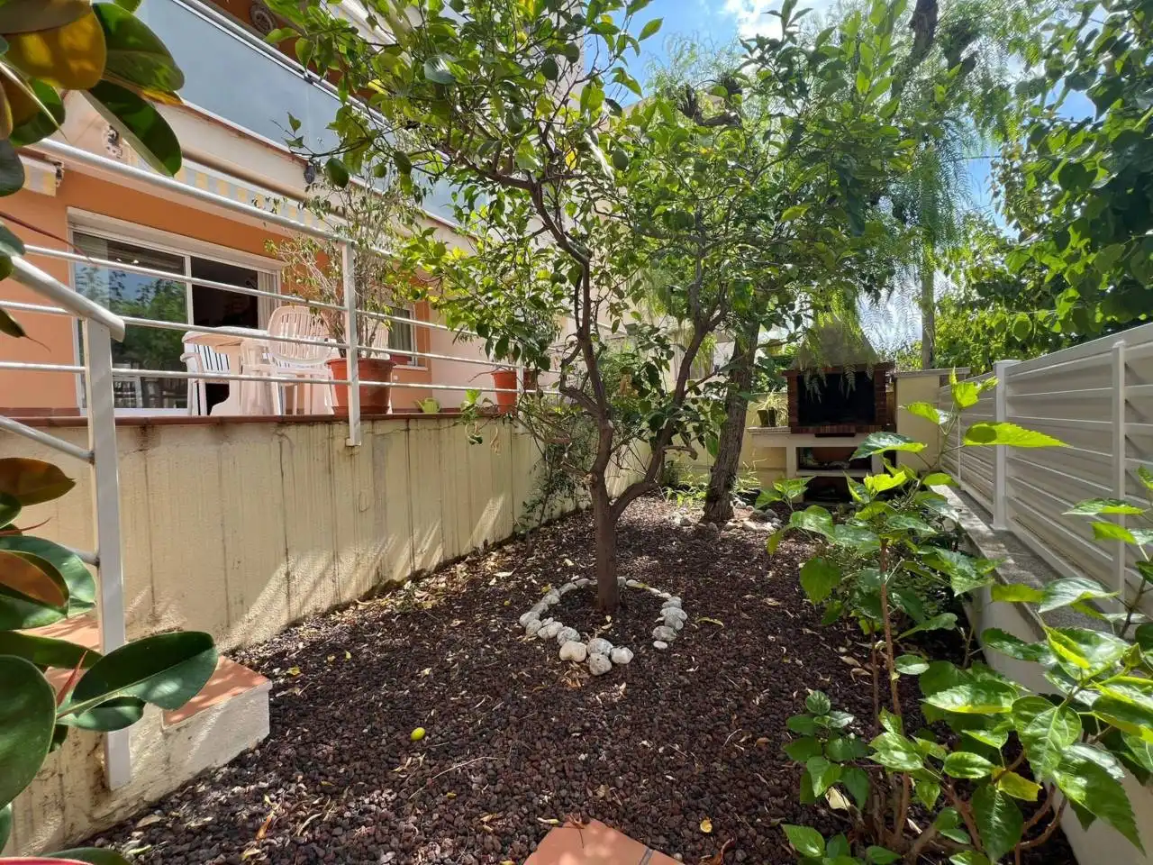 Garden of Flat for sale in Cubelles  with Air Conditioner, Heating and Private garden