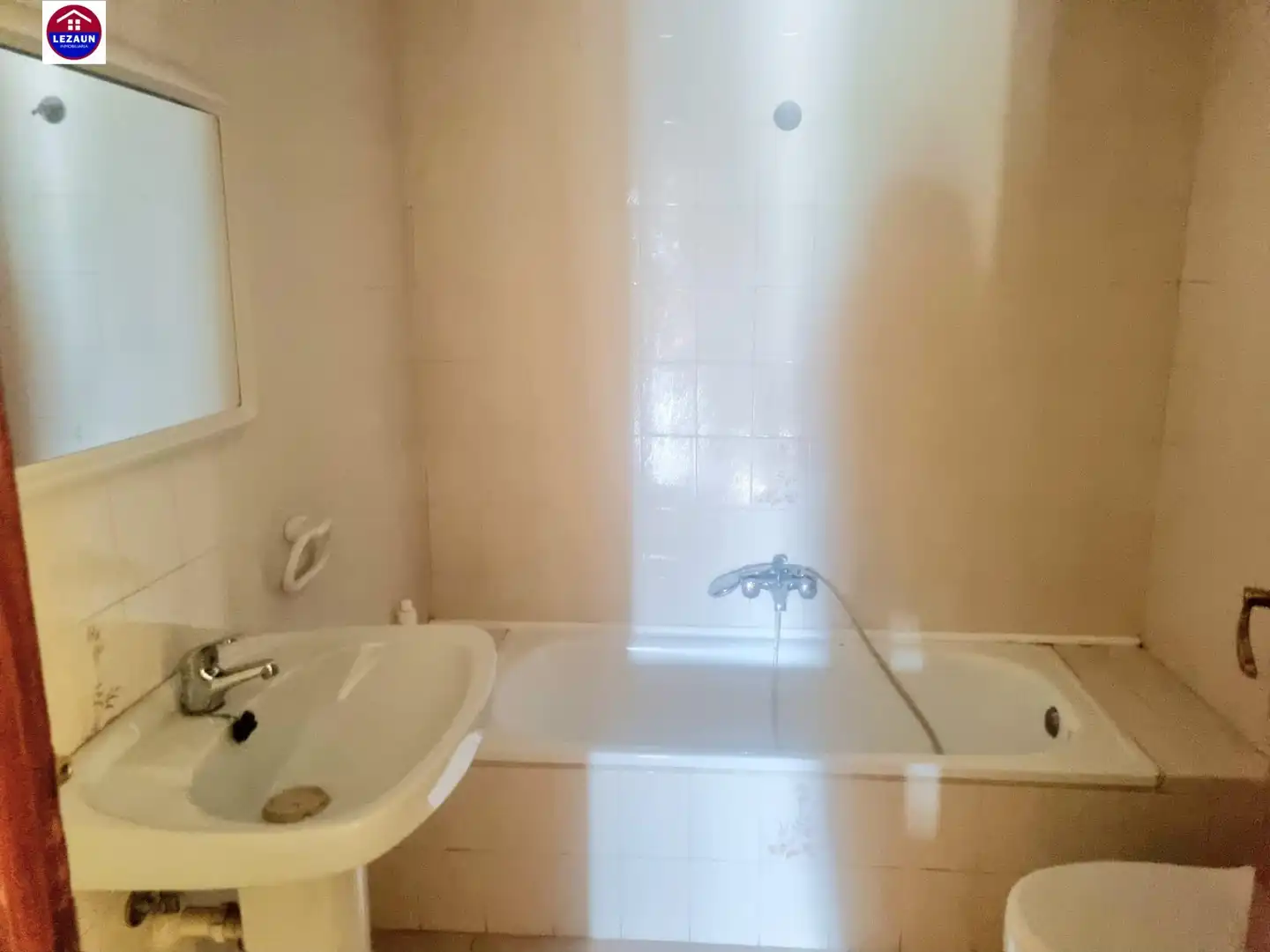 Baño de Edificio en venta en Andosilla