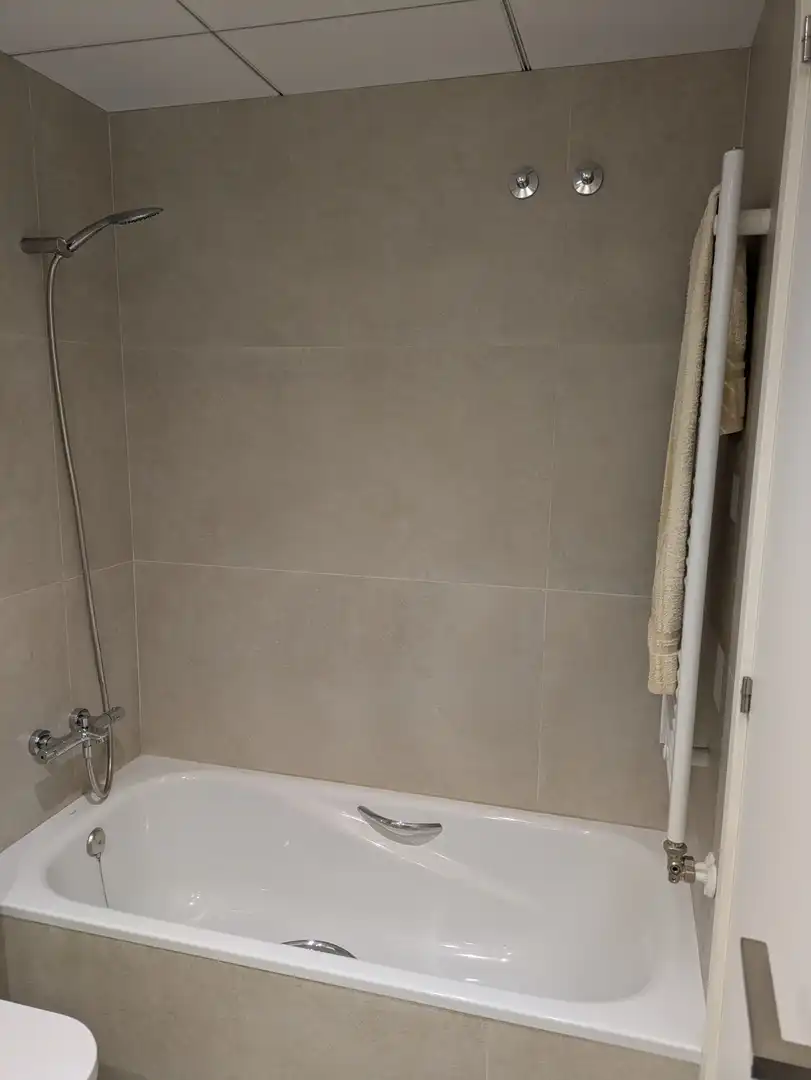 Badezimmer von Wohnung zum Verkauf in Monzón mit Klimaanlage, Heizung und Terrasse