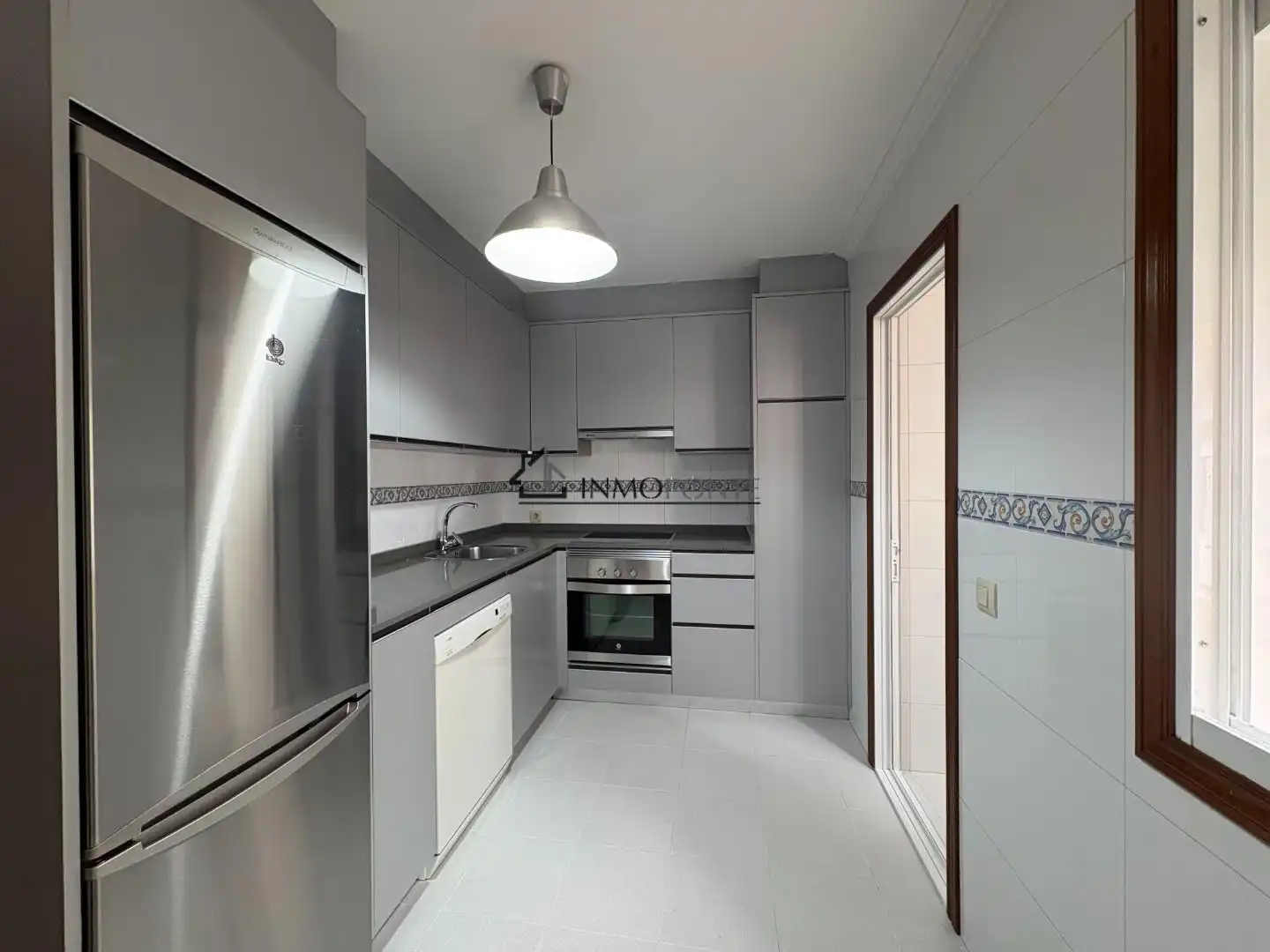 Cocina de Piso de alquiler en Pontevedra Capital  con Calefacción