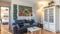 Living room of Flat to rent in  Madrid Capital  with Air Conditioner, Heating and Furnished