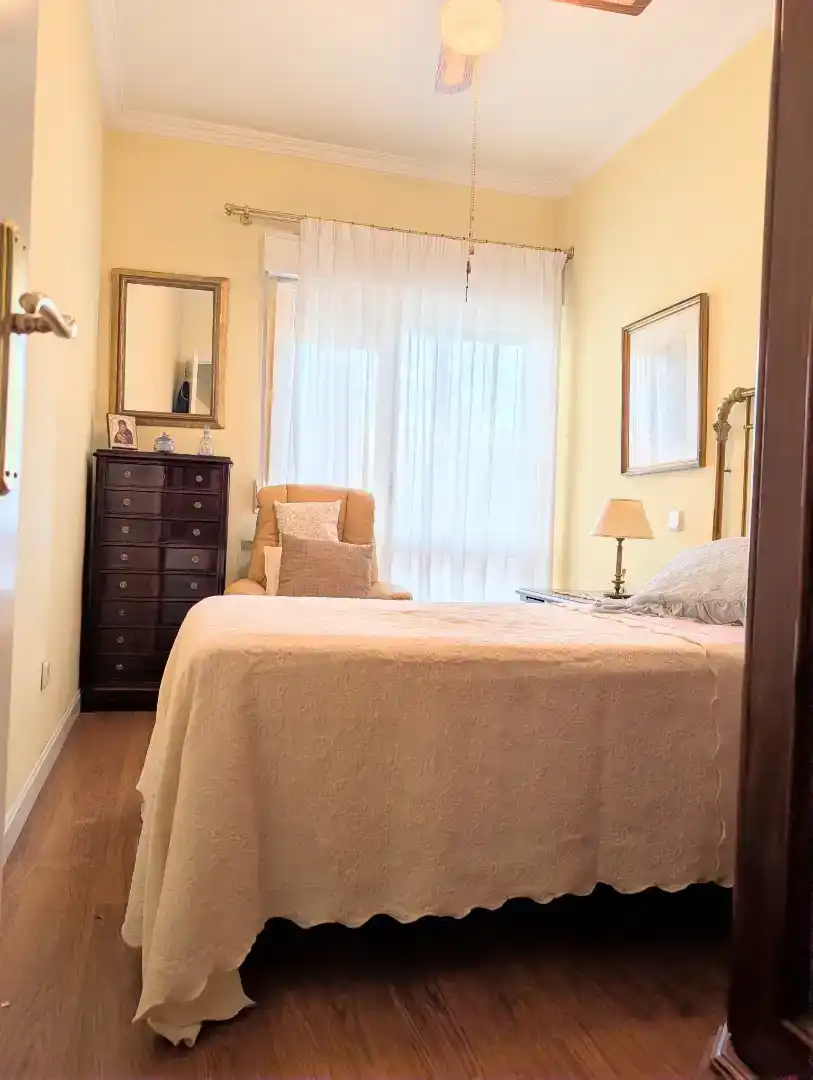 Bedroom of Flat for sale in  Madrid Capital  with Air Conditioner and Balcony