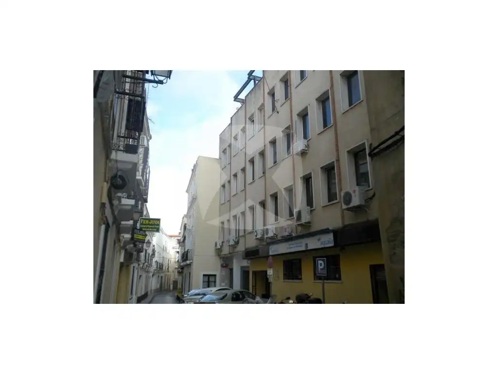 Oficina en venda a C. Donoso Cortés, 6