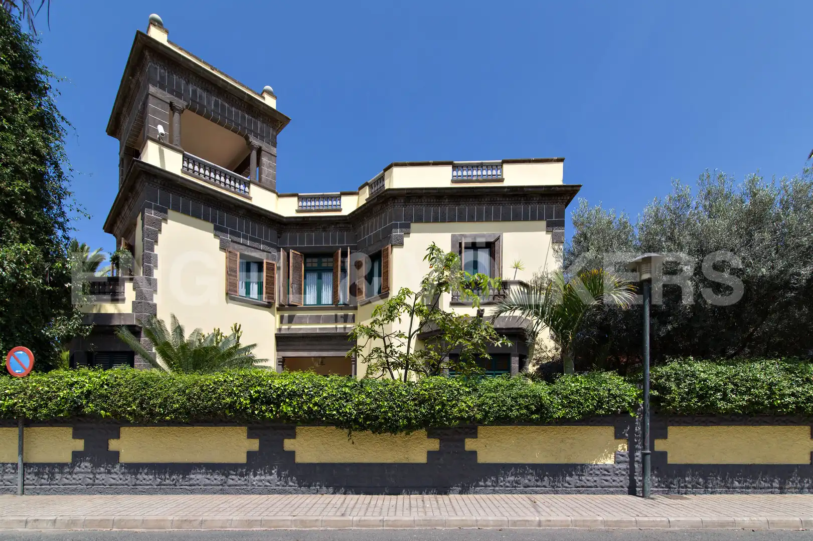 Vista exterior de Casa o chalet en venta en Las Palmas de Gran Canaria con Calefacción, Jardín privado y Terraza