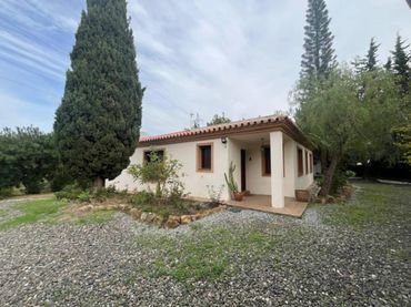 Casa rustica con piscina in vendita a Camino Nicola 1