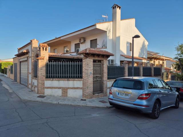 Casa adosada en Venta en Calle María Auxiliadora en Almodóvar del Campo