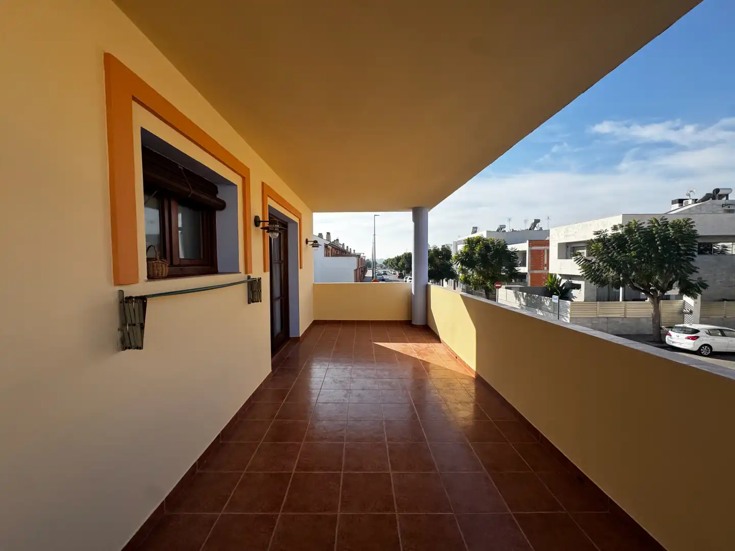 Außenansicht von Einfamilien-Reihenhaus zum Verkauf in Canet d'En Berenguer mit Klimaanlage, Heizung und Terrasse