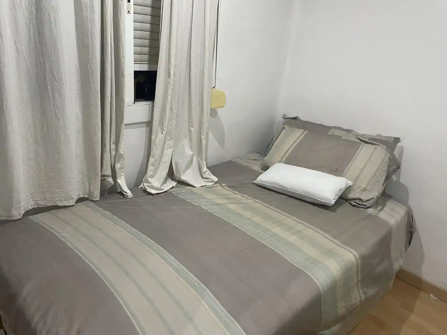 Schlafzimmer von Wohnung zur Miete in L'Hospitalet de Llobregat mit Klimaanlage