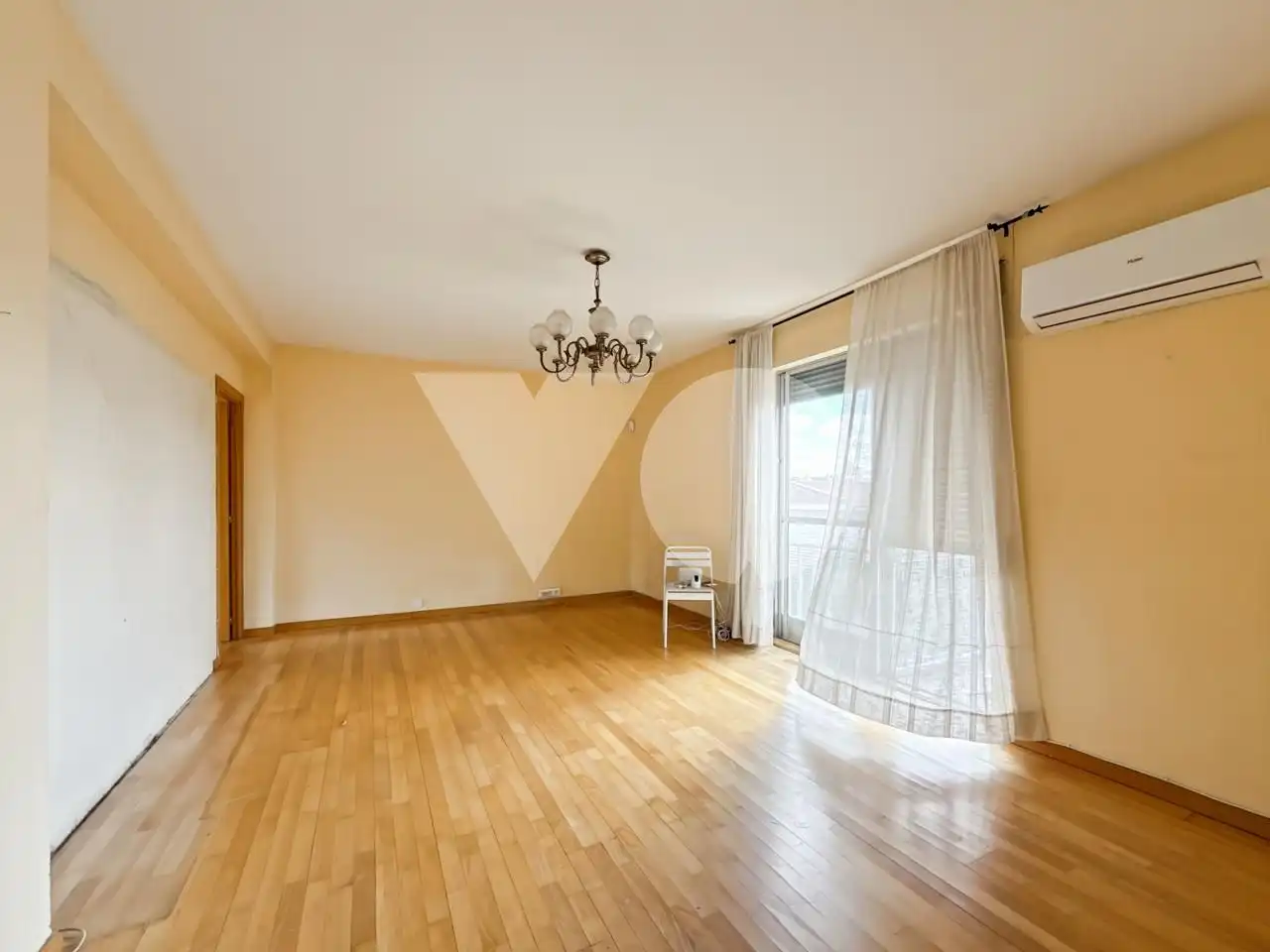 Living room of Flat for sale in Madrid  with Air Conditioner, Heating and Terrace