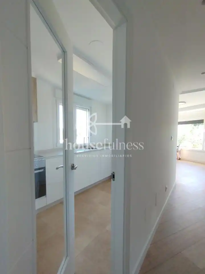 Habitación de Apartamento de alquiler en Ferrol con Calefacción, Trastero y Amueblado