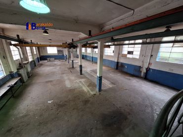 Industrial building for sale in Torretxu Bidea
