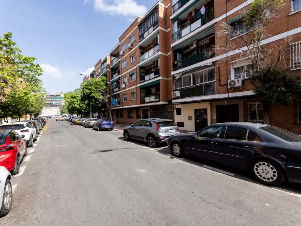 Außenansicht von Wohnung zum Verkauf in Alcalá de Henares