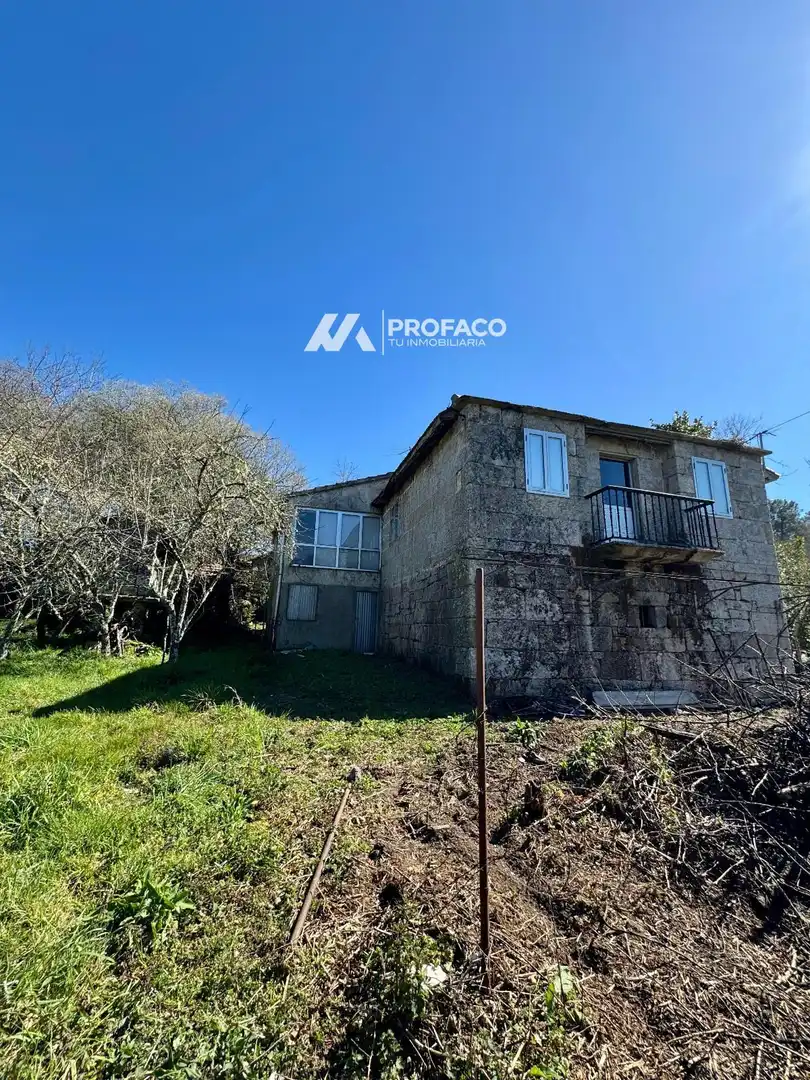 Vista exterior de Casa o chalet en venta en O Irixo con Terraza y Amueblado