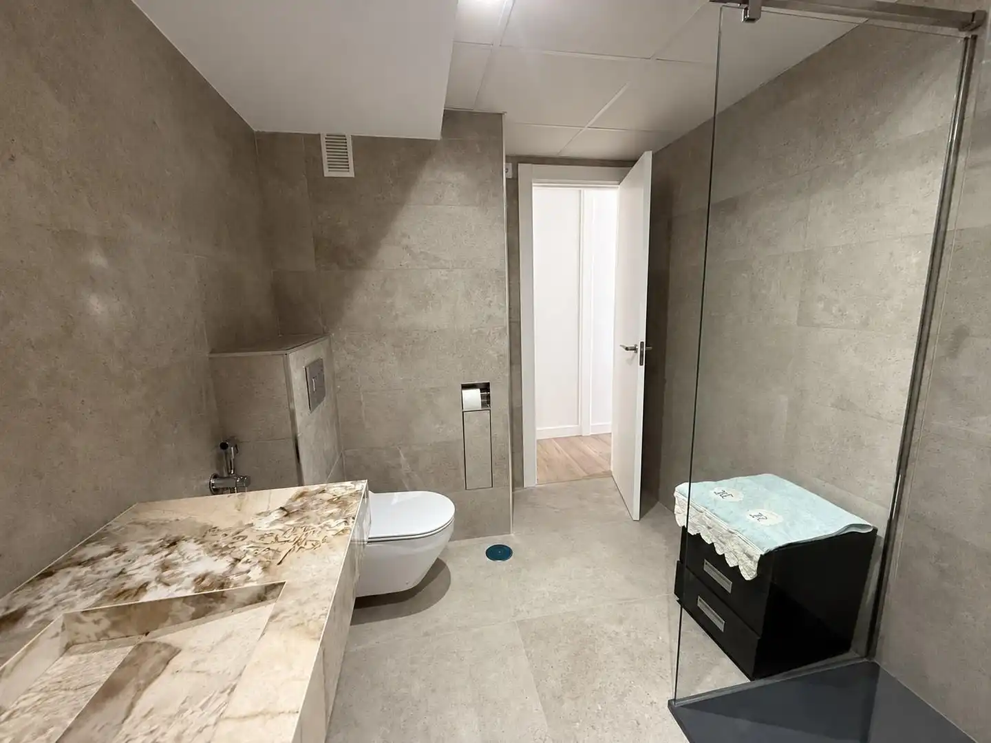 Badezimmer von Wohnung zur Miete in San Fernando mit Klimaanlage