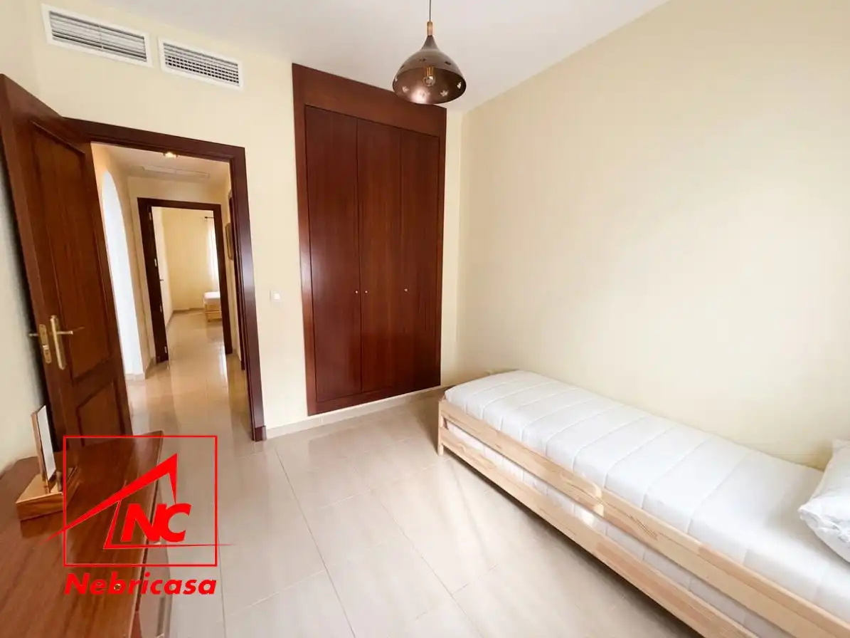 Wohnung zur Miete in Rota mit Klimaanlage, Terrasse und Schwimmbad