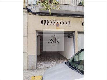 Individual for sale in Casc Urbà