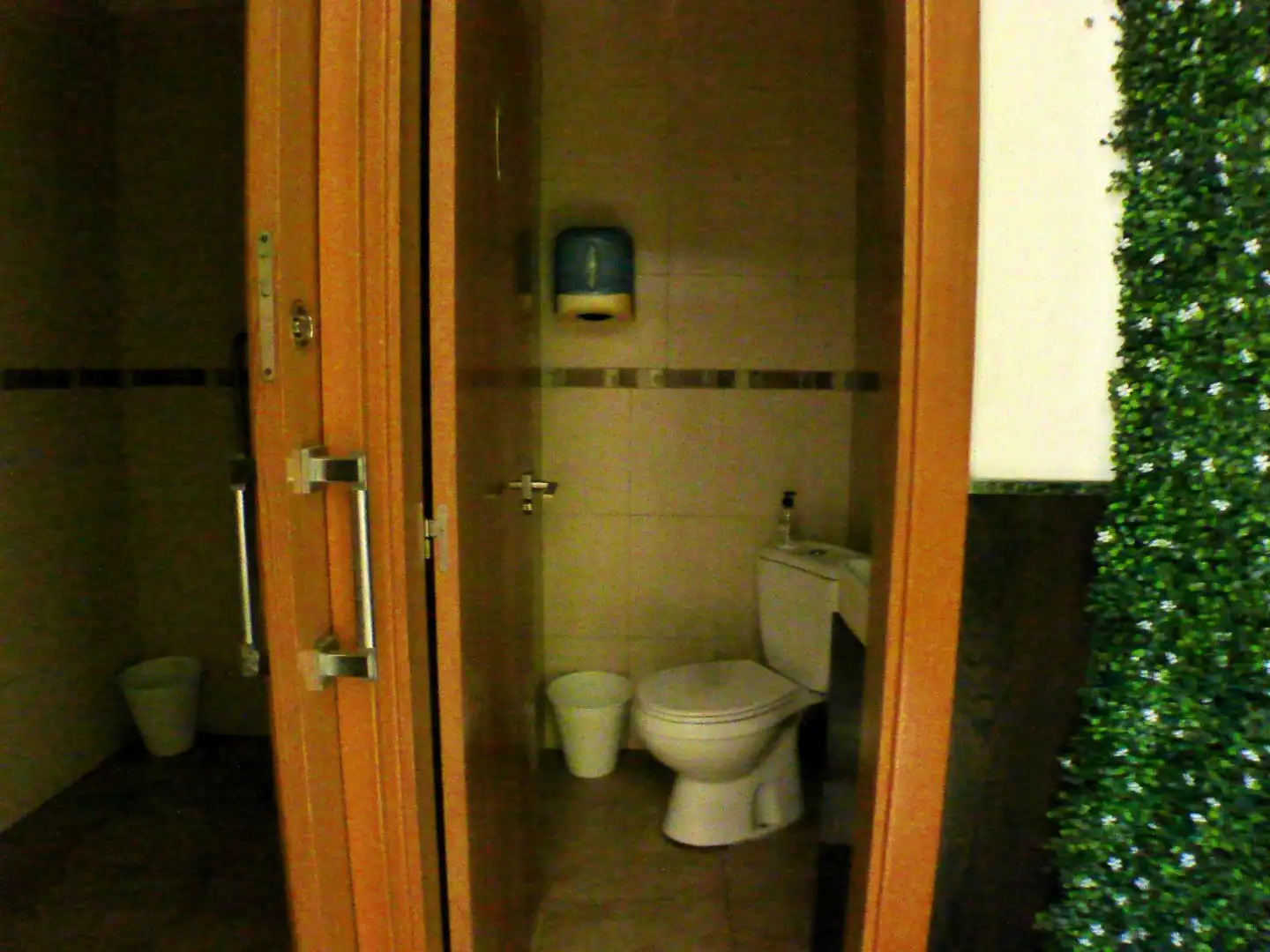 Bathroom of Commercial properties for rent in Alicante / Alacant