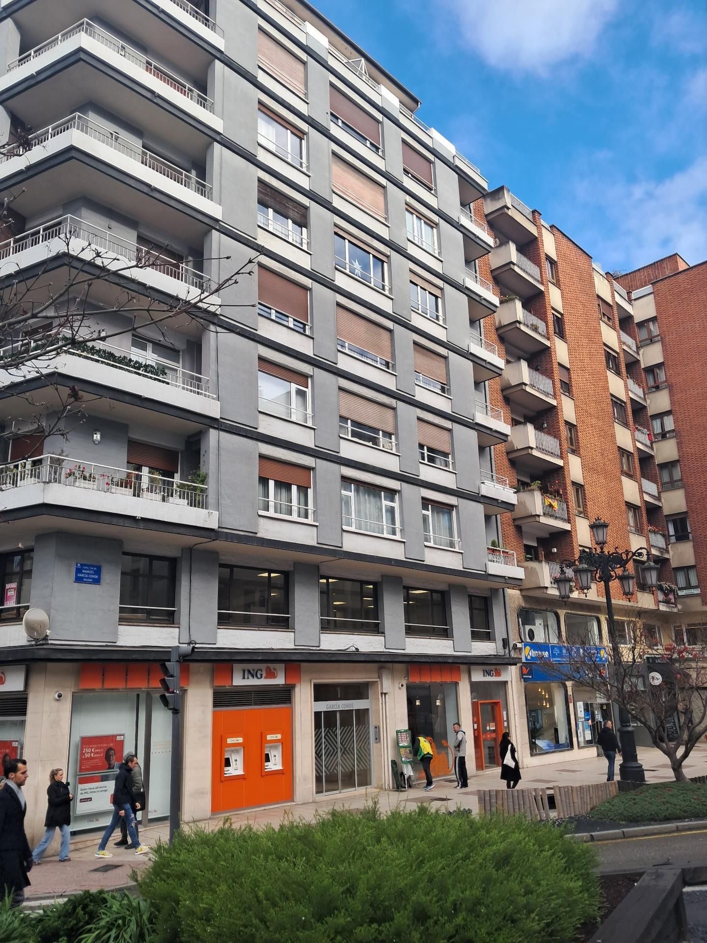 Exterior view of Premises for sale in Oviedo 