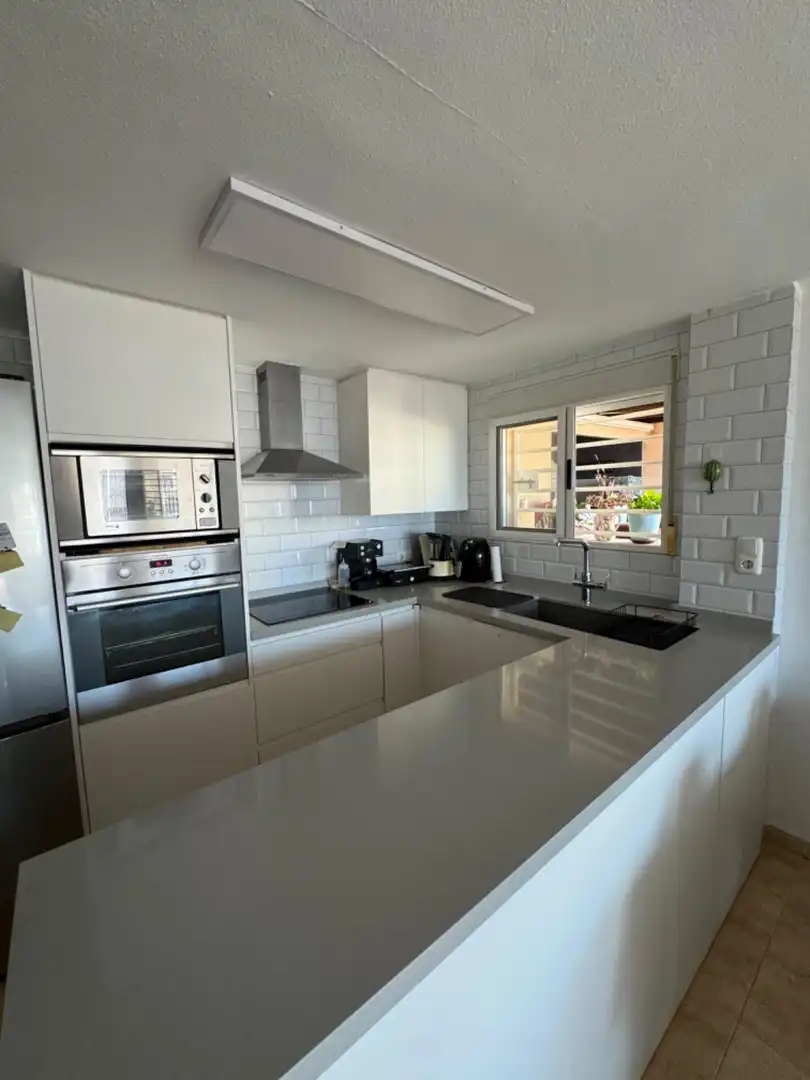 Cocina de Casa o chalet en venta en Santa Pola con Aire acondicionado, Jardín privado y Terraza