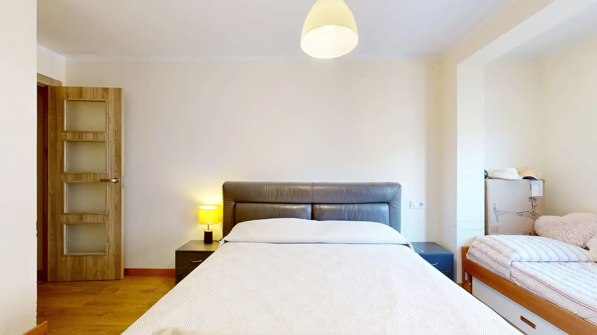 Bedroom of Flat for sale in Torrent  with Air Conditioner, Private garden and Balcony