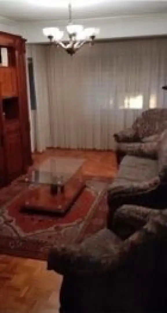 Sala d'estar de Pis de lloguer en Torrelavega  amb Calefacció, Jardí privat i Parquet