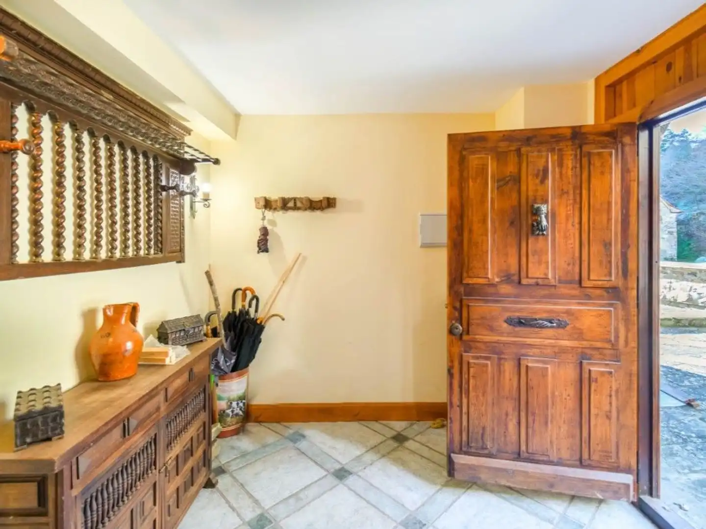 Country homes for sale in Uztárroz / Uztarroze